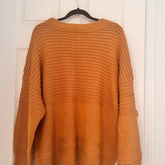 Universal Thread Sweater - Picture 2 of 4